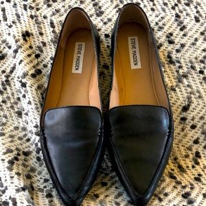 Steve Madden black flats size 9.5